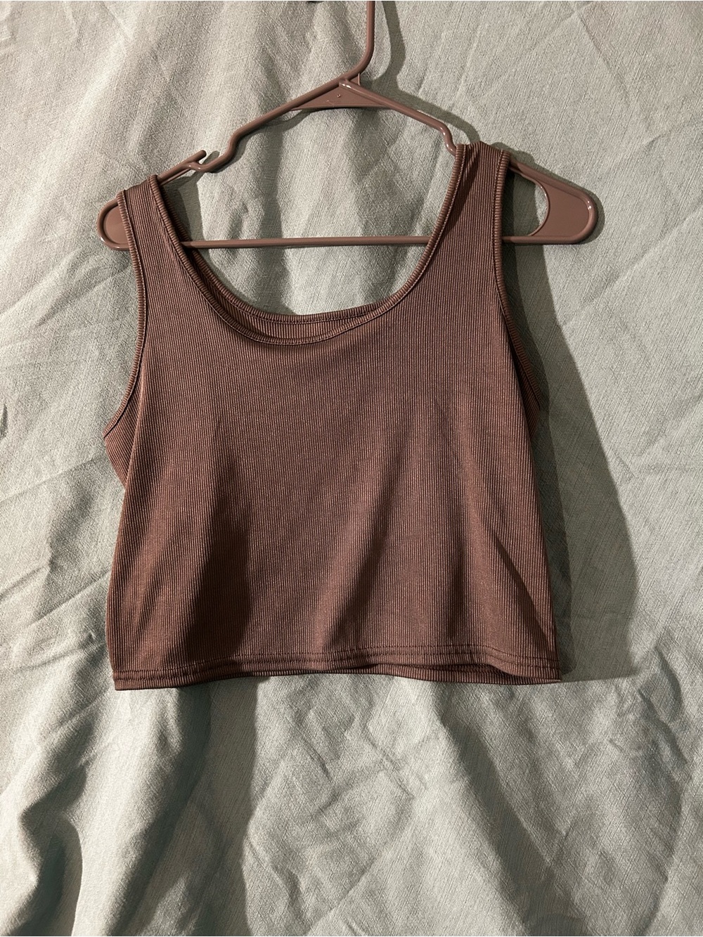 Gray Ribbed Cropped Tank Top - Picture 2 of 2